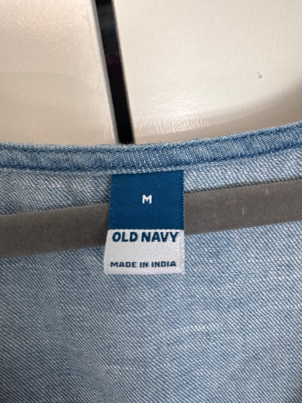 Women’s Denim Sleevelss Button-down - Picture 5 of 5